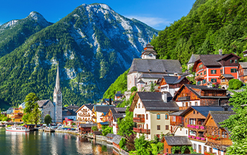 Sightseeing Tour in Salzburg - Hallstatt Mountain and Lakes Tour by weTours