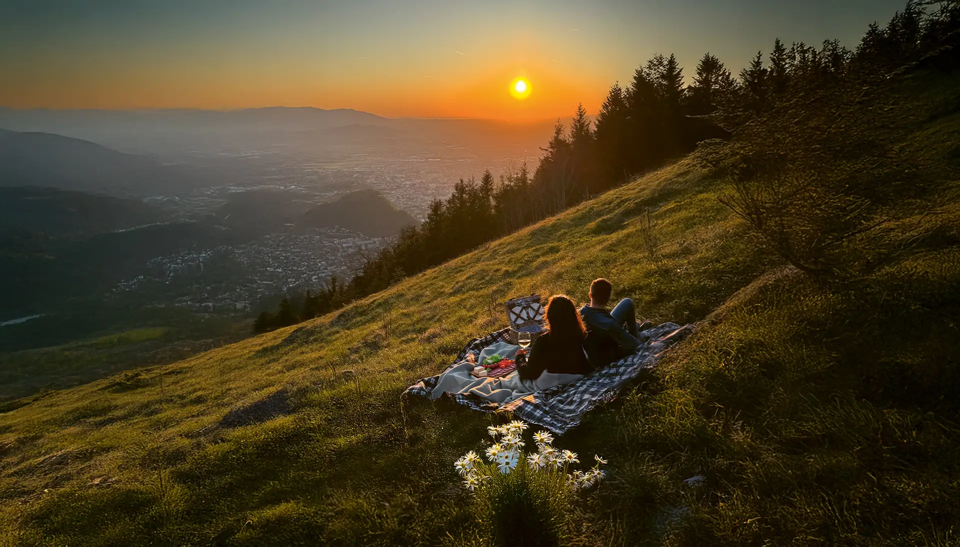 Luxury picnic setup with mountain view during the Sound of Maria Tour in Salzburg